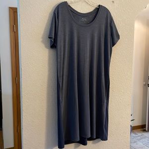 Women’s Columbia Dress with pockets, Size Large, Heather Blue